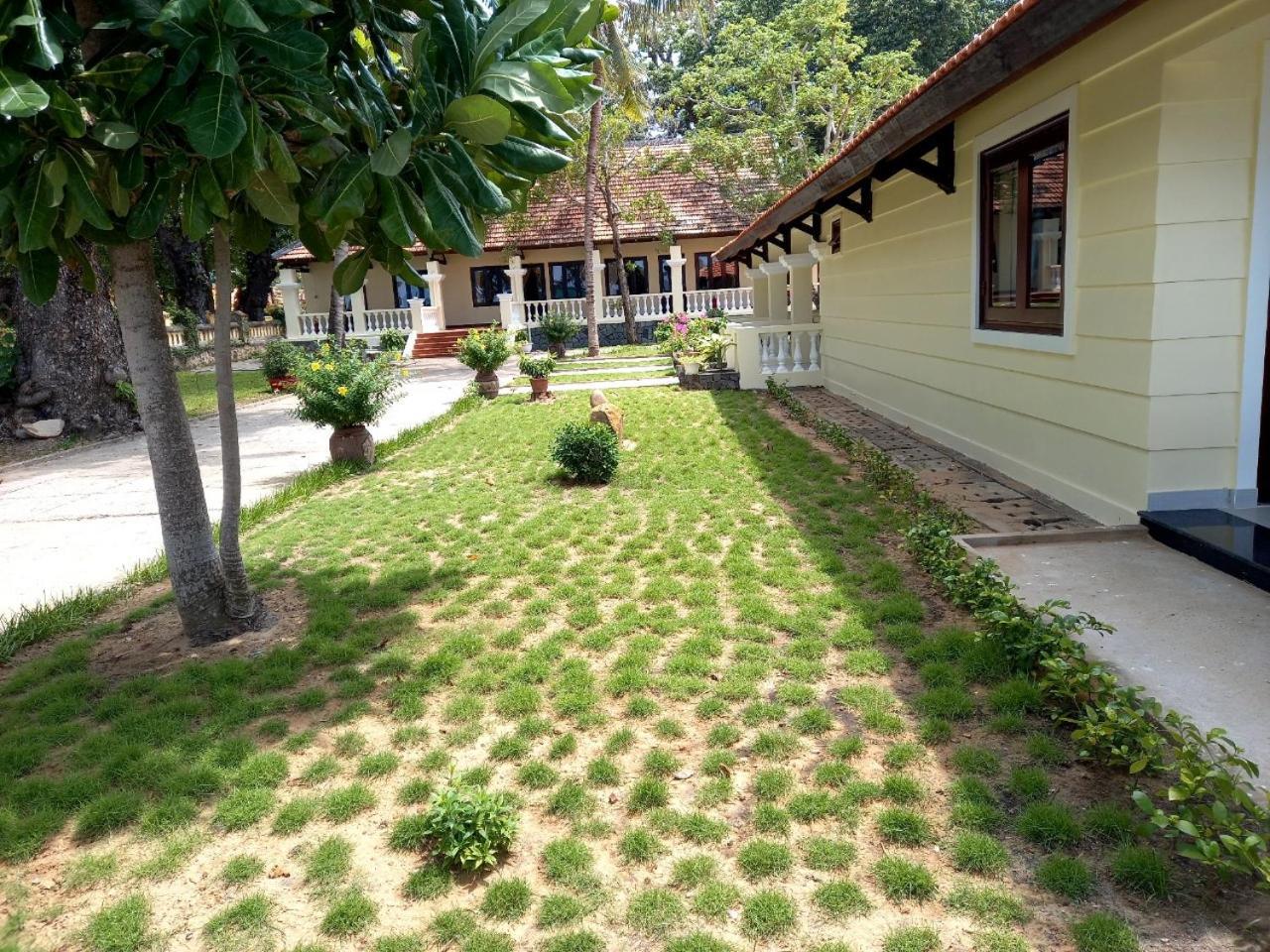 Sai Gon Con Dao Resort Exterior photo
