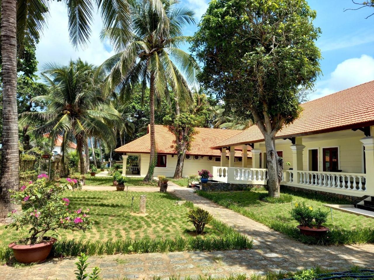 Sai Gon Con Dao Resort Exterior photo